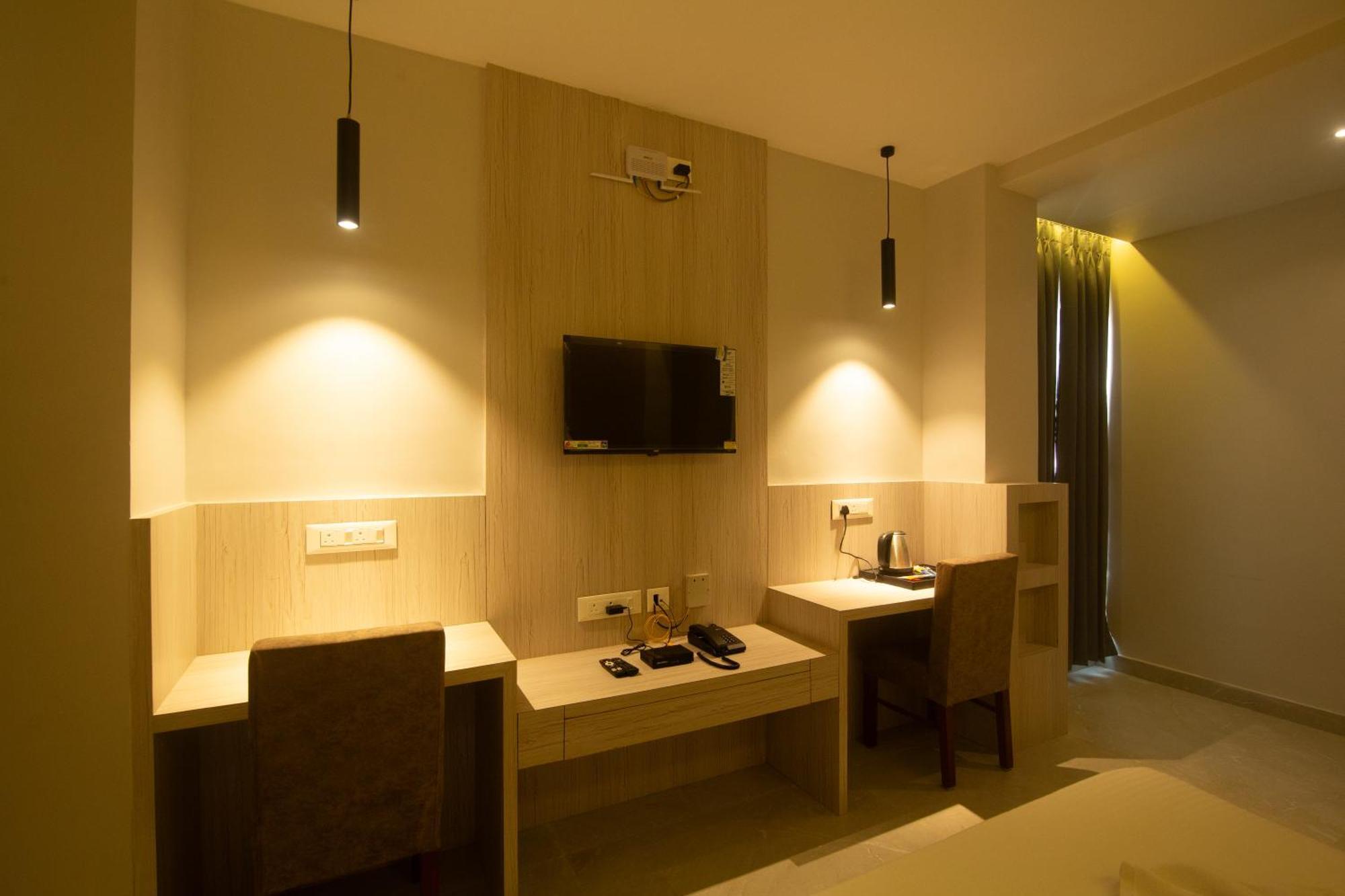 Hotel Palace View Murshidabad Екстер'єр фото