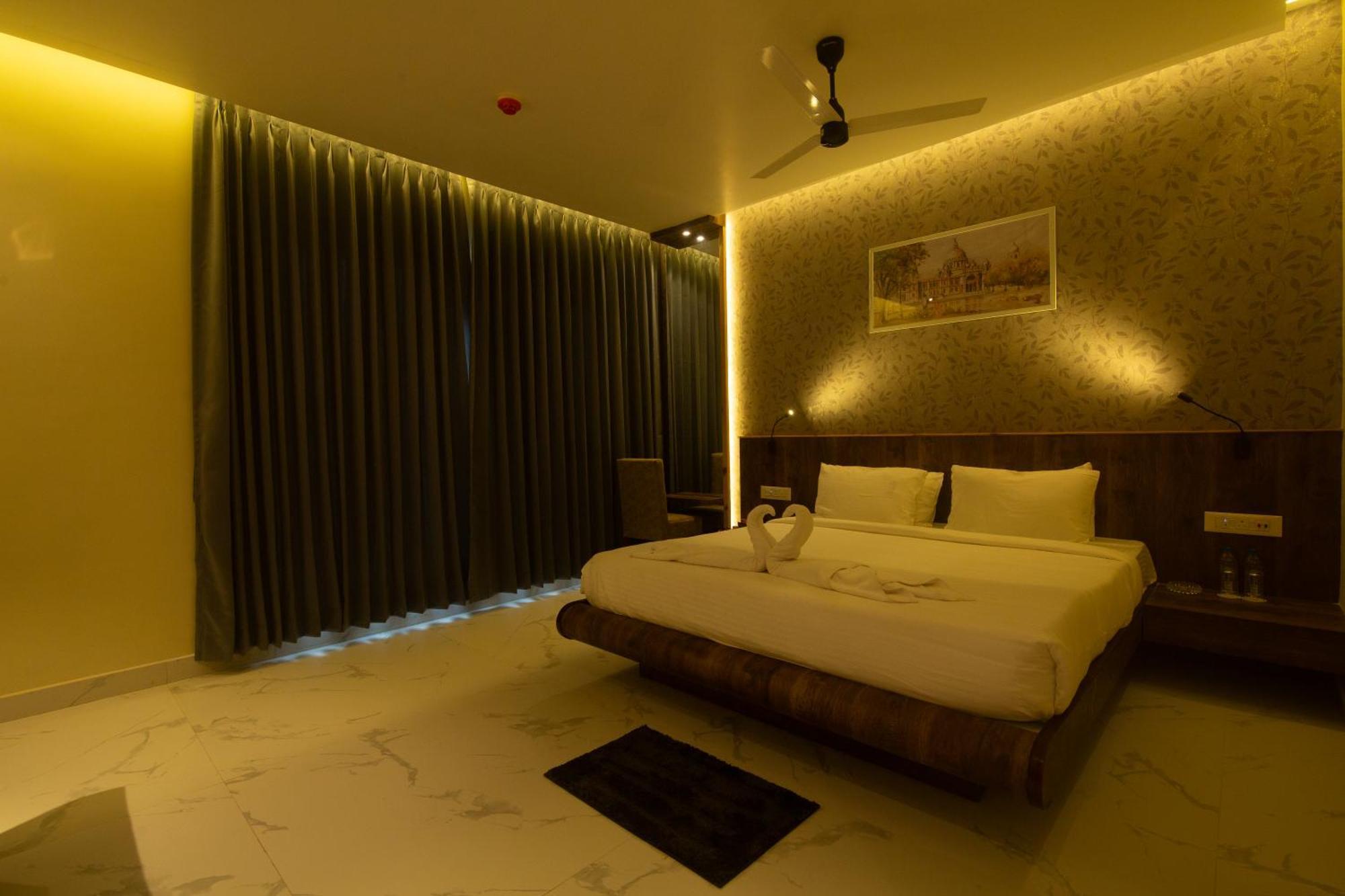 Hotel Palace View Murshidabad Екстер'єр фото